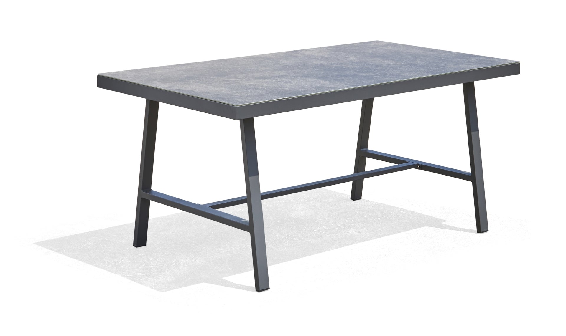 Chiara Eckbankgruppe mit anthrazitfarbenem Aluminiumgestell und Polywood-Armstützen in Teak-Optik, beige Textilschnüre und hellgraue Kissen, inklusive Tisch, bei Gartenmoebelshop.at verfügbar