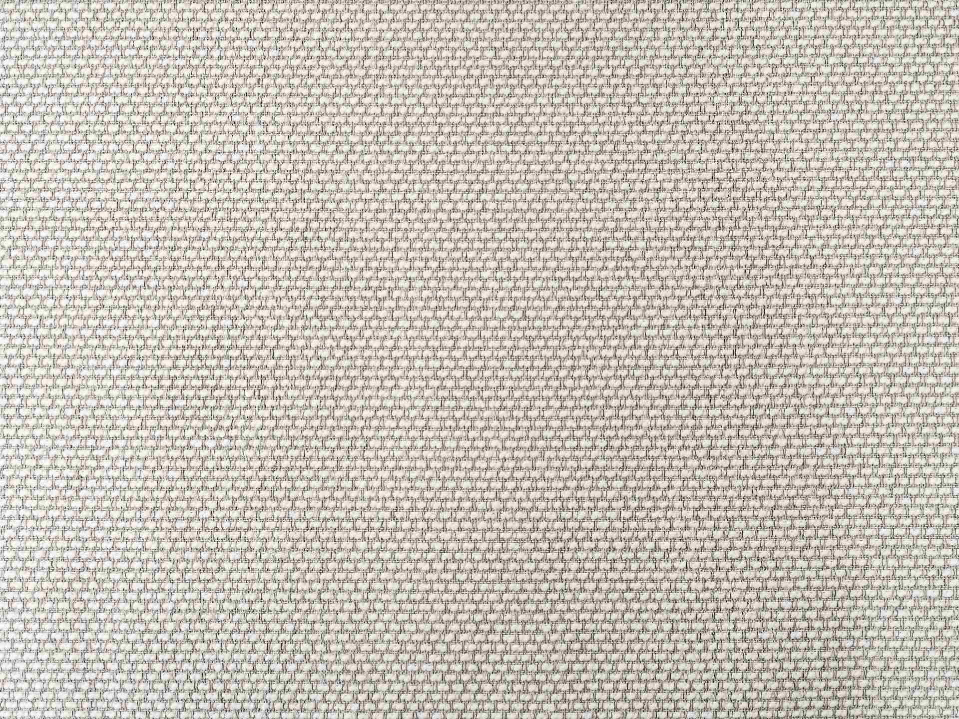 Kaya Eck-Gartenlounge aus Aluminium off-white mit hellgrauen Outdoor-Kissen und Teakholz-Ablagen inklusive Couchtisch