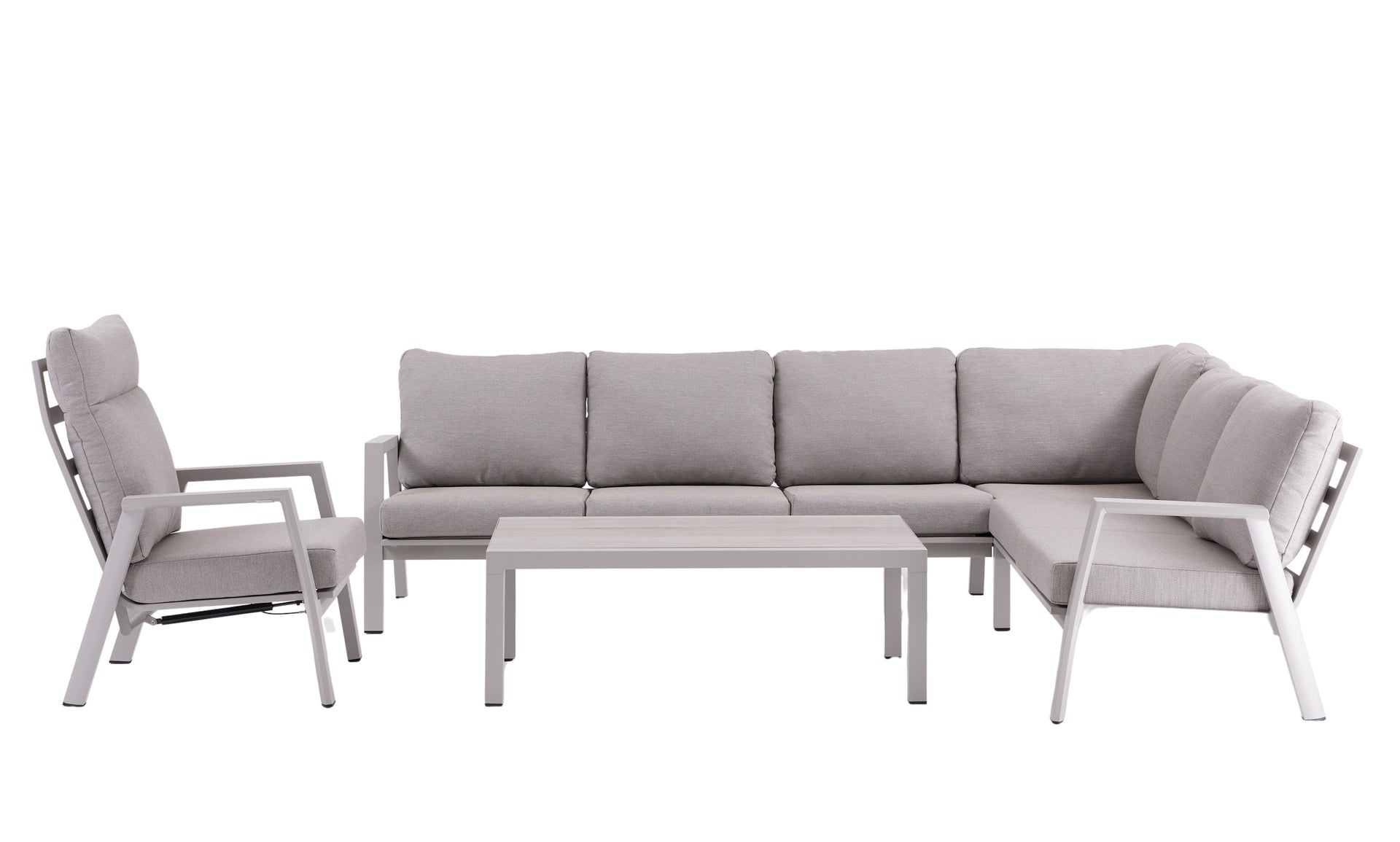 Gartenlounge Marquez mit hellgrauem Aluminiumgestell, beigen Kissen und Couchtisch mit Keramikplatte in Holzoptik.