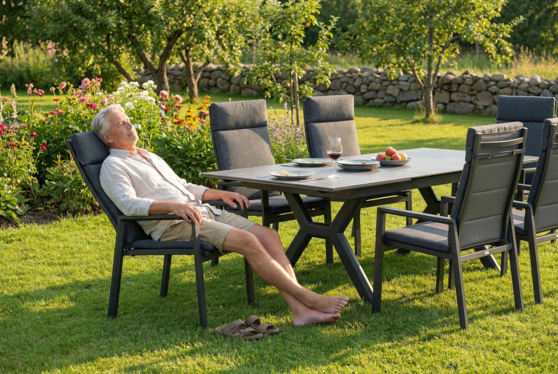 Nicosia Tischgruppe mit ausziehbarem Sinterstone-Esstisch und Gaslift-Armstühlen