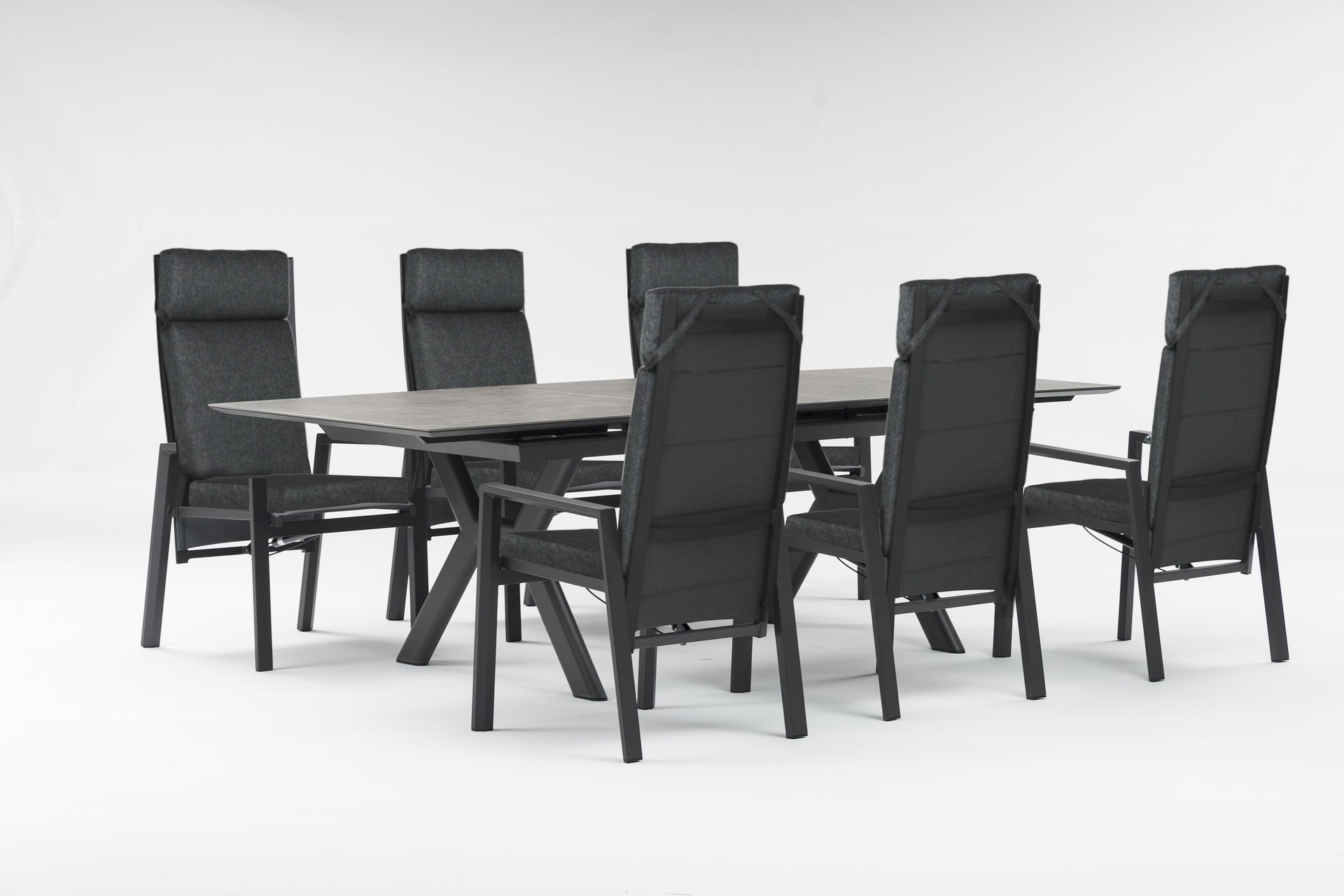 Nicosia Tischgruppe mit ausziehbarem Sinterstone-Esstisch und Gaslift-Armstühlen