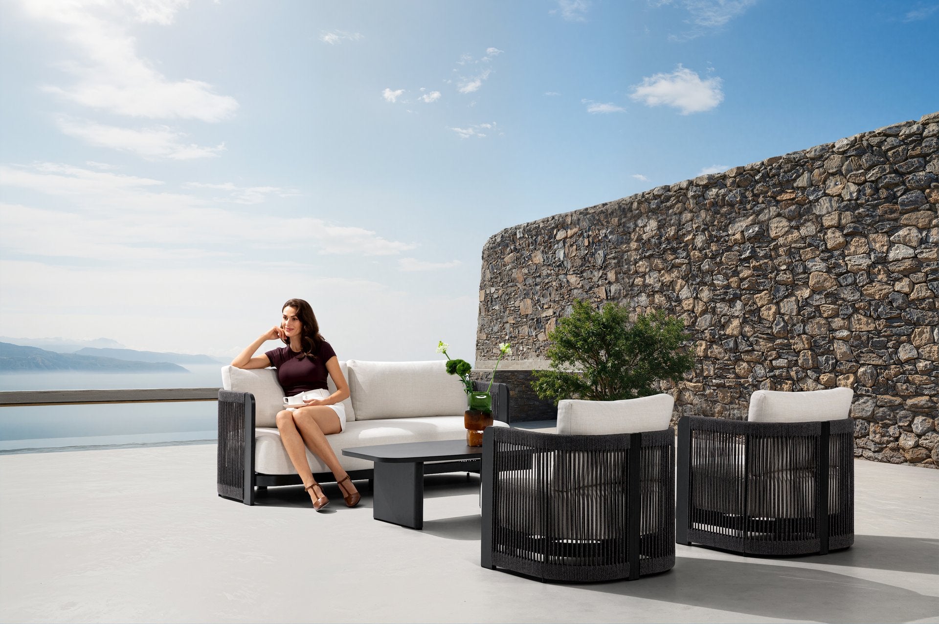 Oriana Garden Lounge