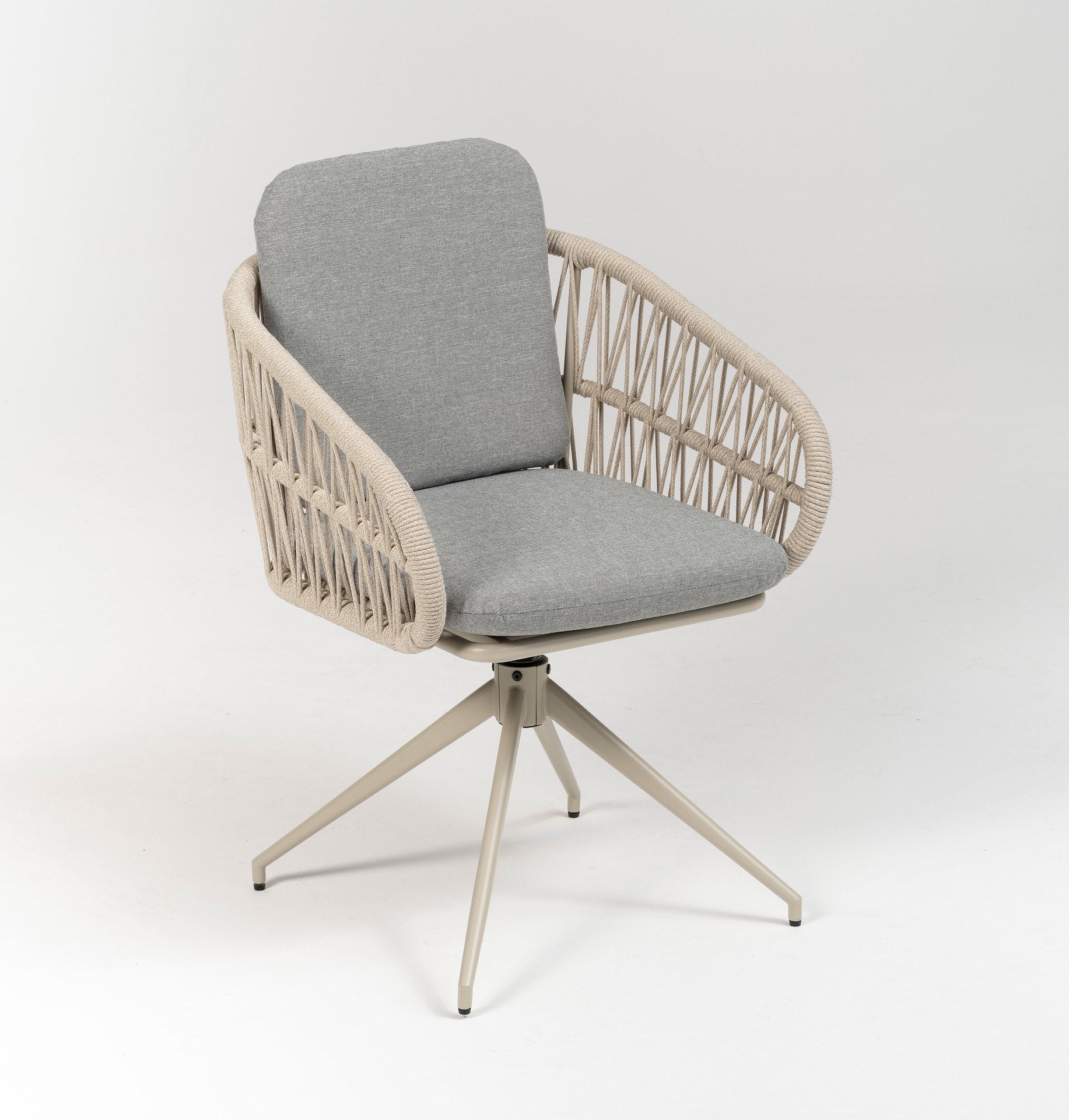 Serena drehbarer Gartenstuhl mit Aluminium-Spinnenfuß, Textilschnur-Sitzschale und grauen Sitz- und Rückenkissen für den Outdoor-Bereich