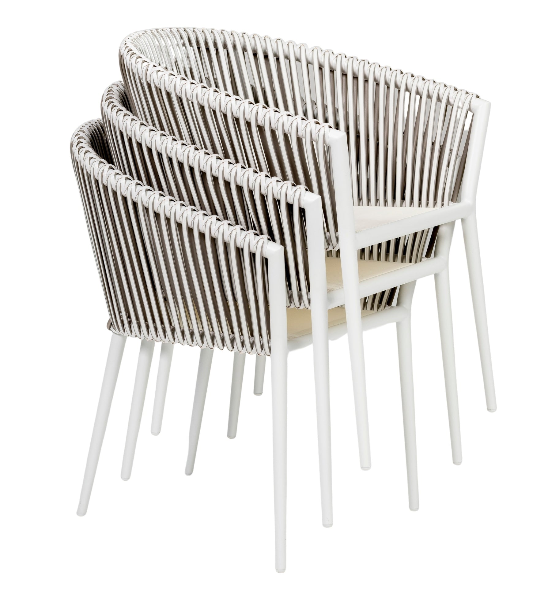 Gartenstuhl Bradley mit Aluminiumgestell in Weiß, Kunststoffbändern in Weiß und wetterfesten hellgrauen Kissen.