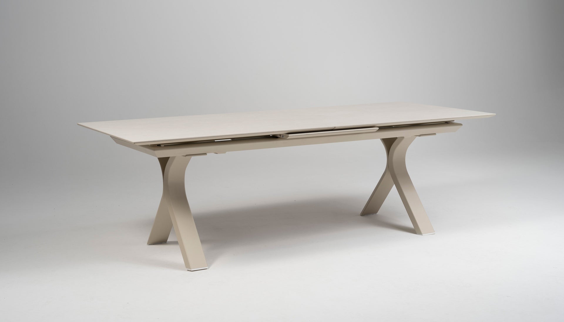 Cameron garden table 