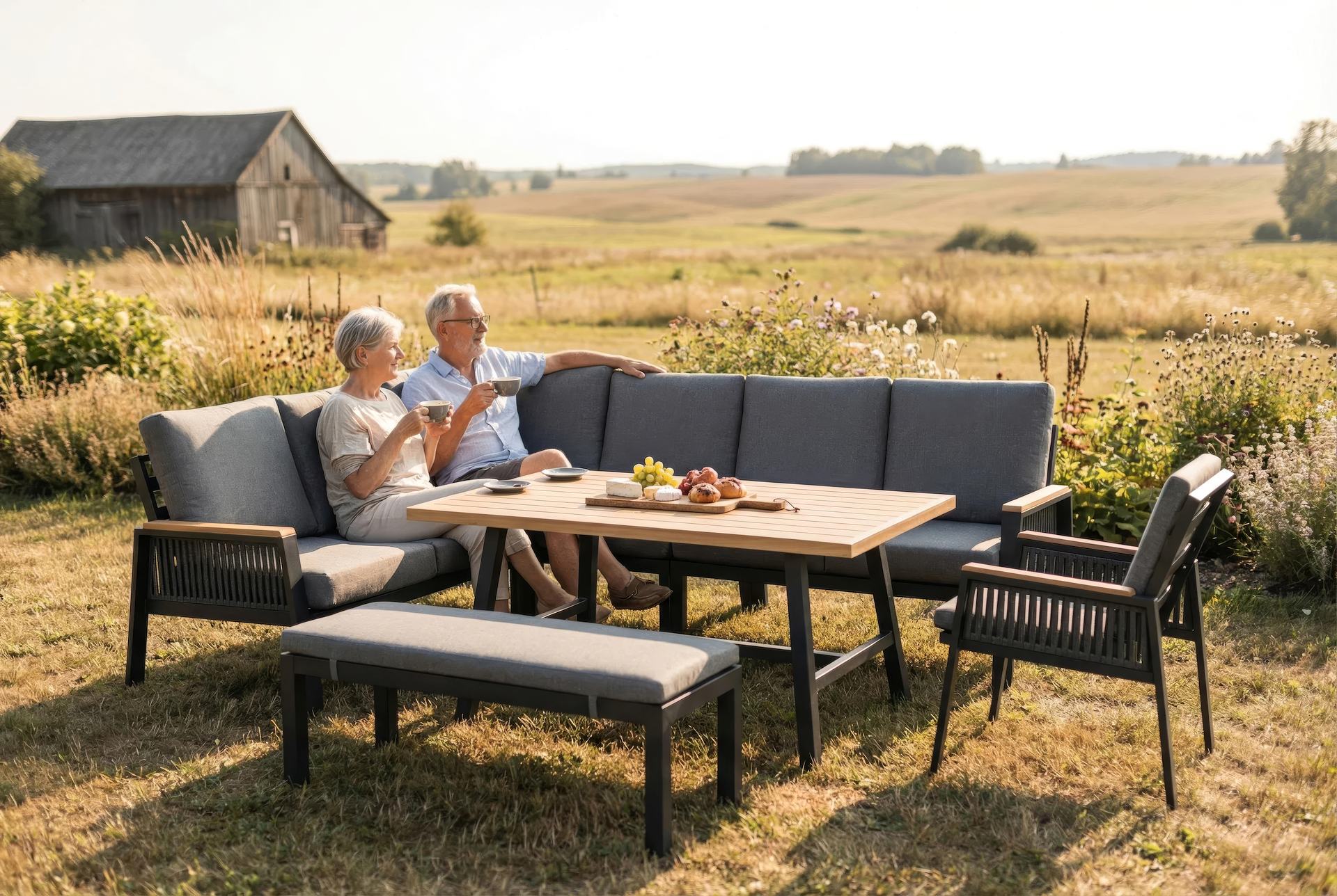 Eckbankgruppe Frederik Outdoor Sitzgruppe aus Aluminium mit Holzdekor Tisch und Textilbändern