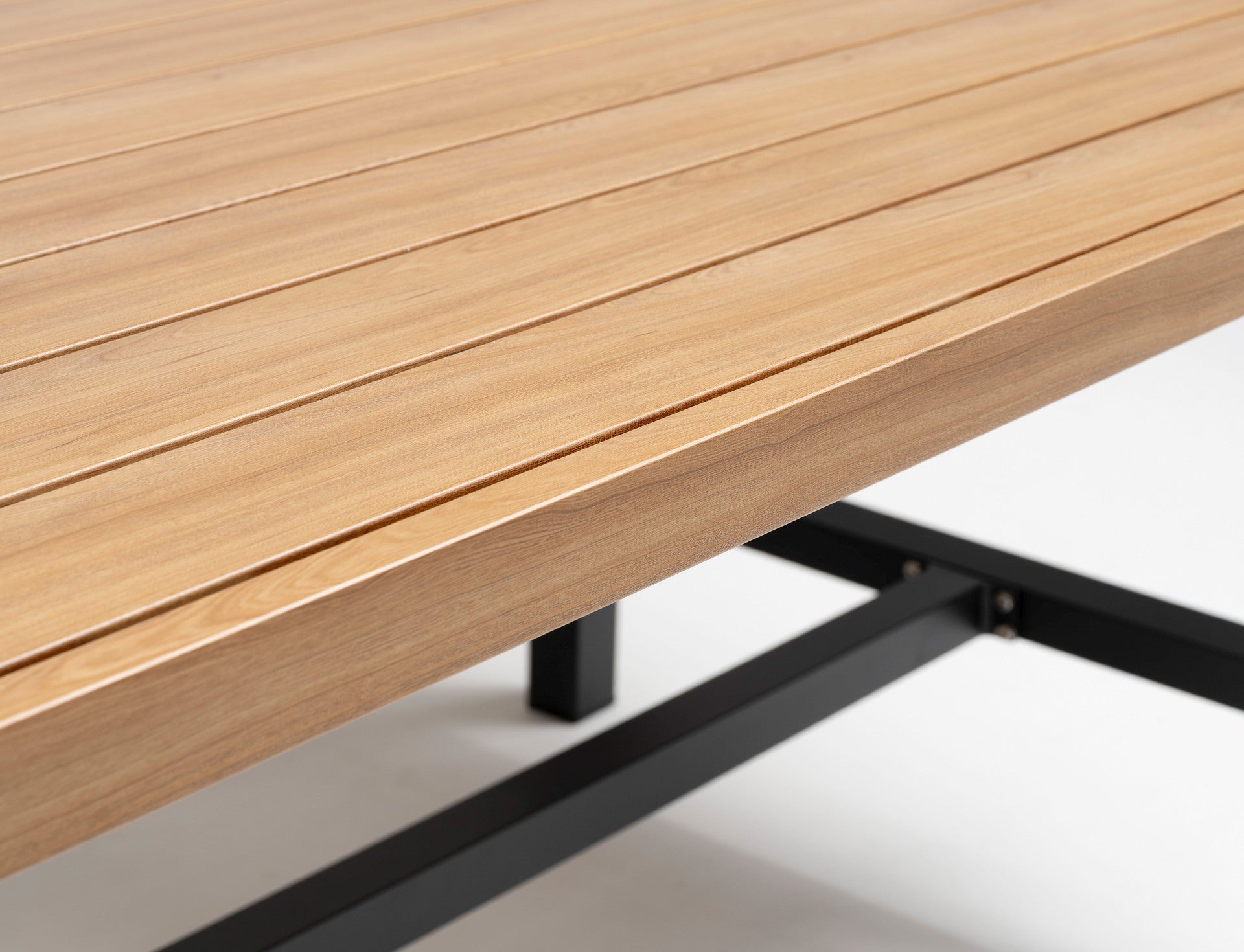 Eckbankgruppe Frederik Outdoor Sitzgruppe aus Aluminium mit Holzdekor Tisch und Textilbändern