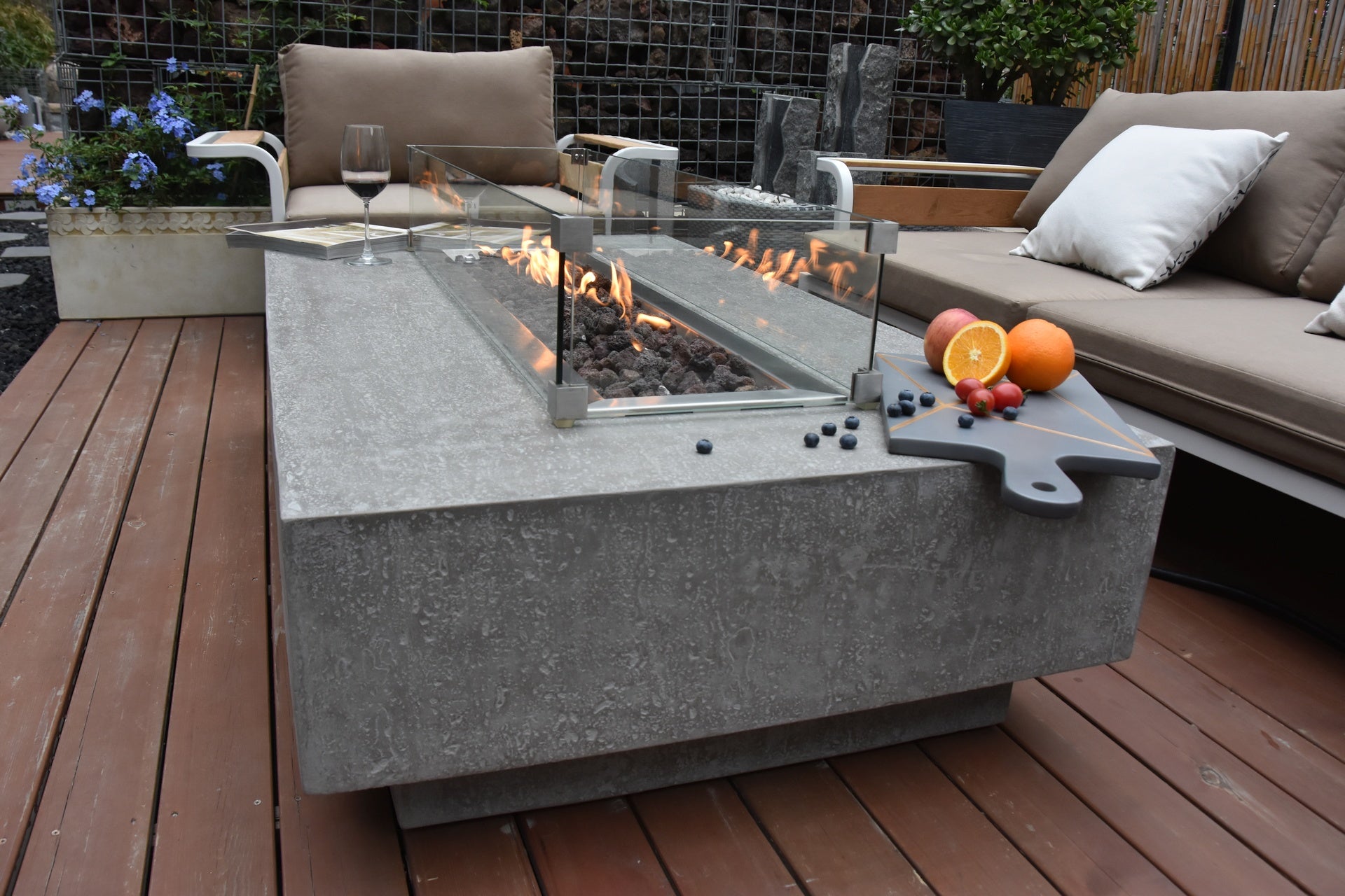 Hampton - fire table