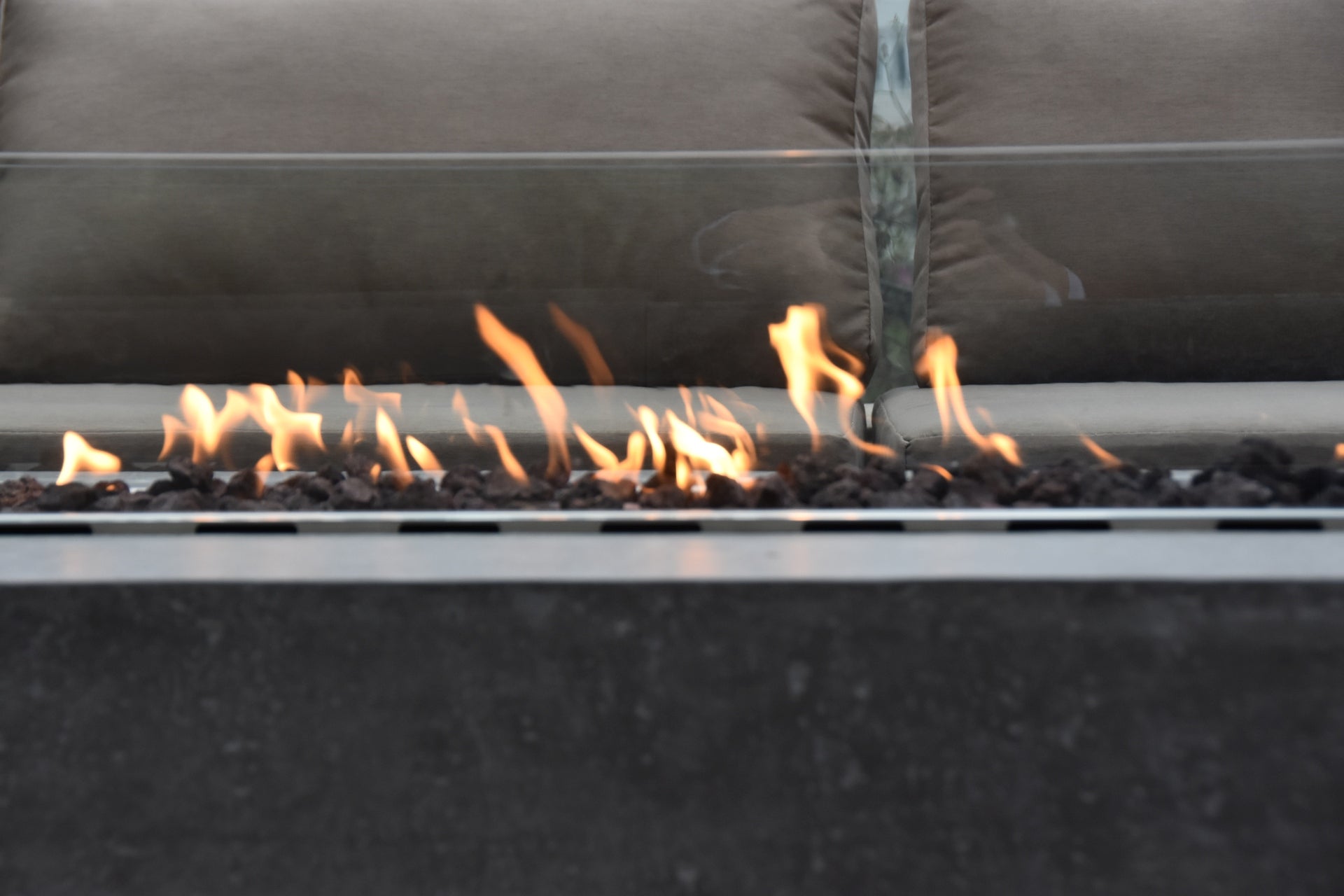 Hampton - fire table