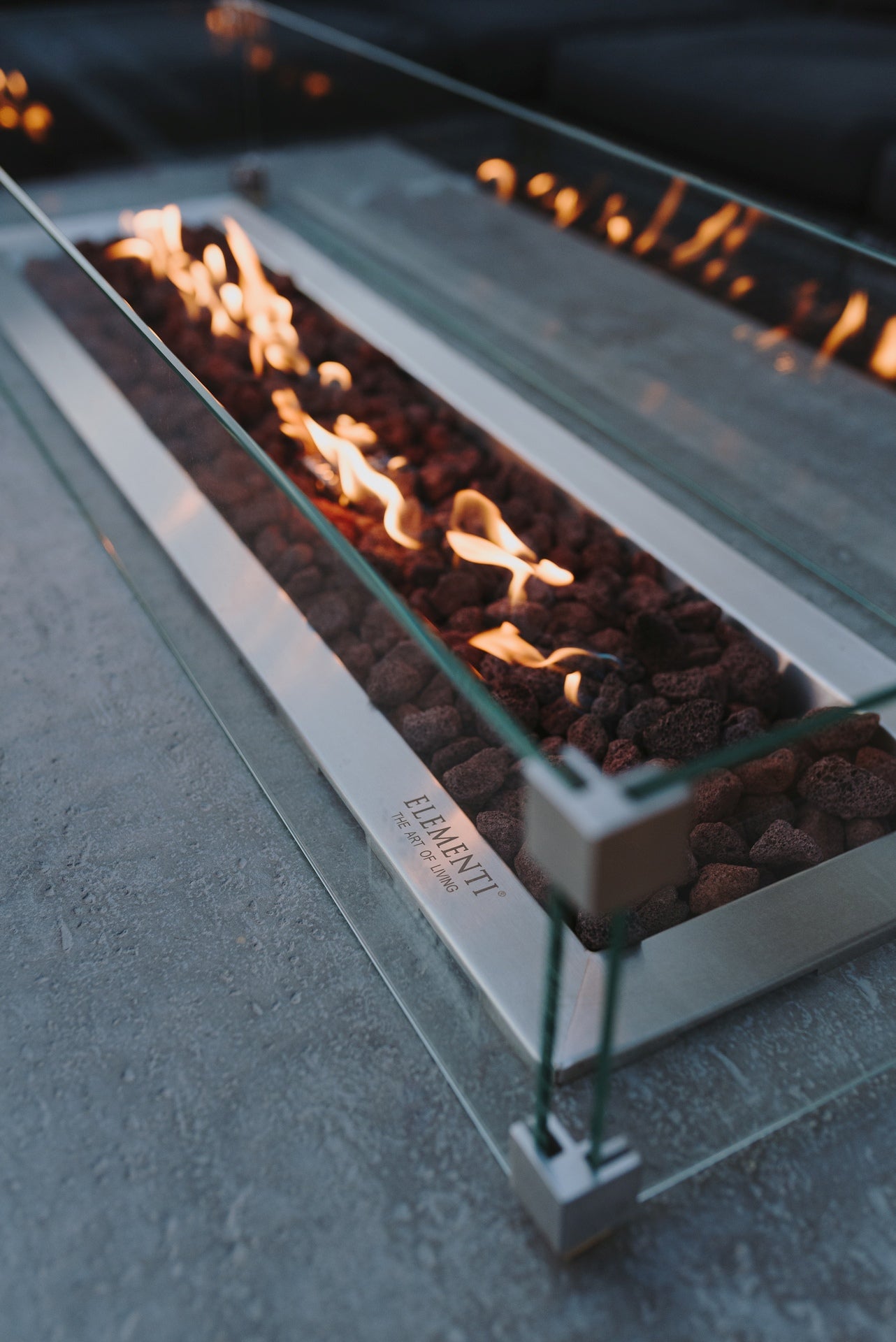 Hampton - fire table