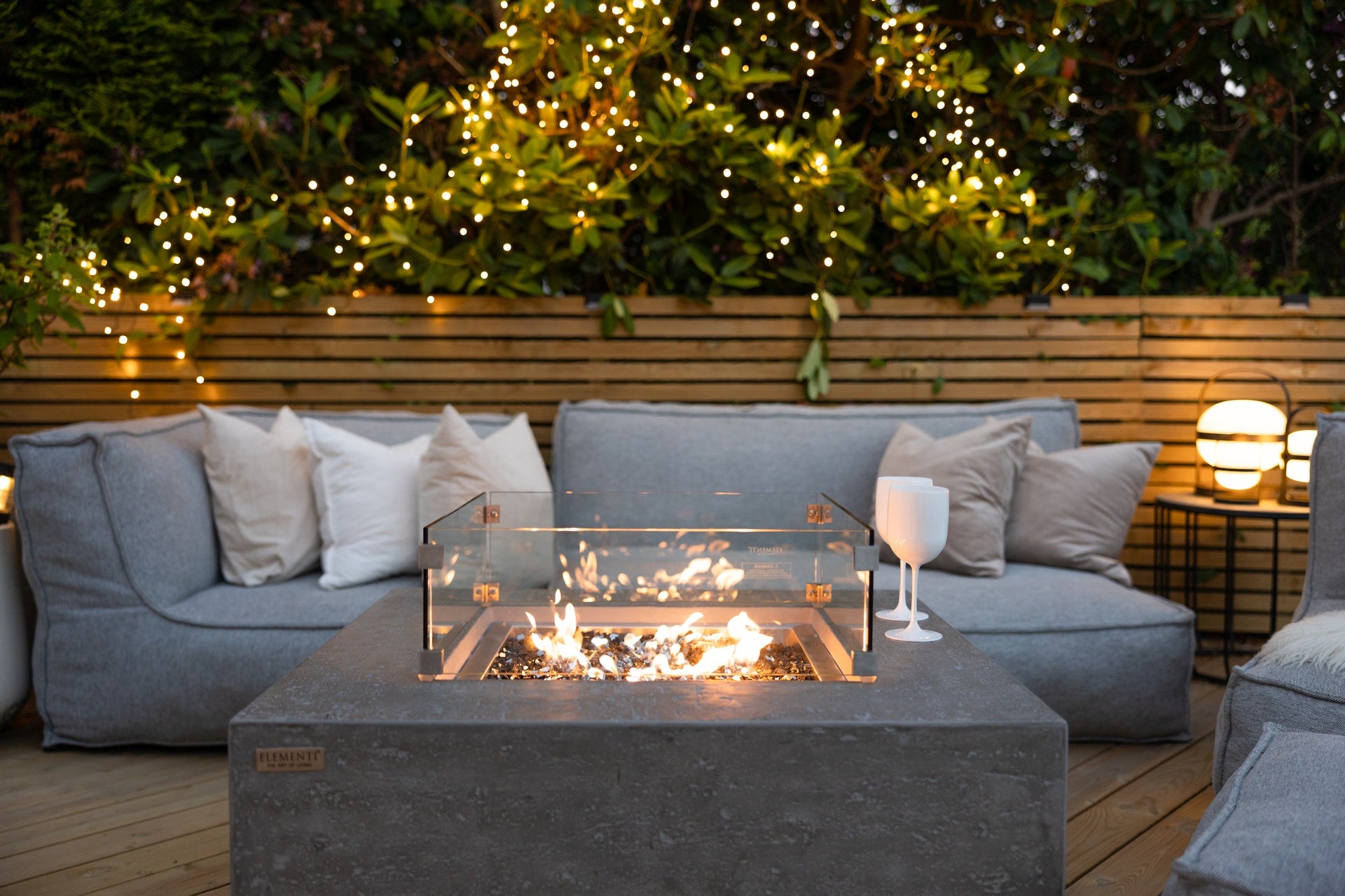 Manhattan - fire table