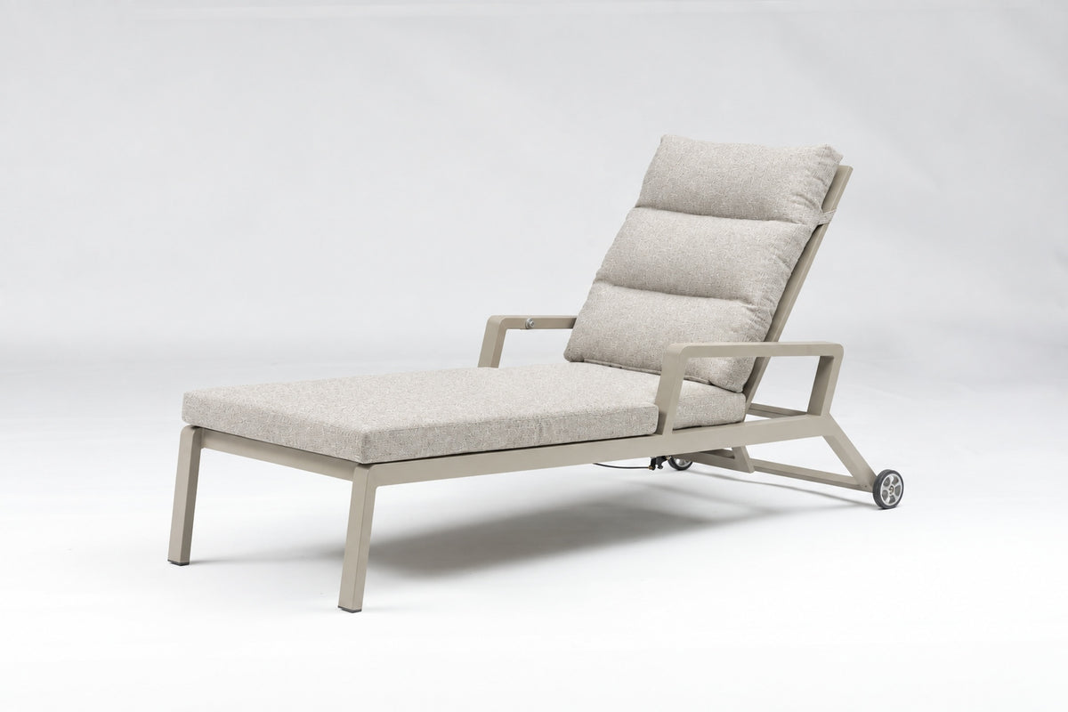 Nicosia sun lounger 