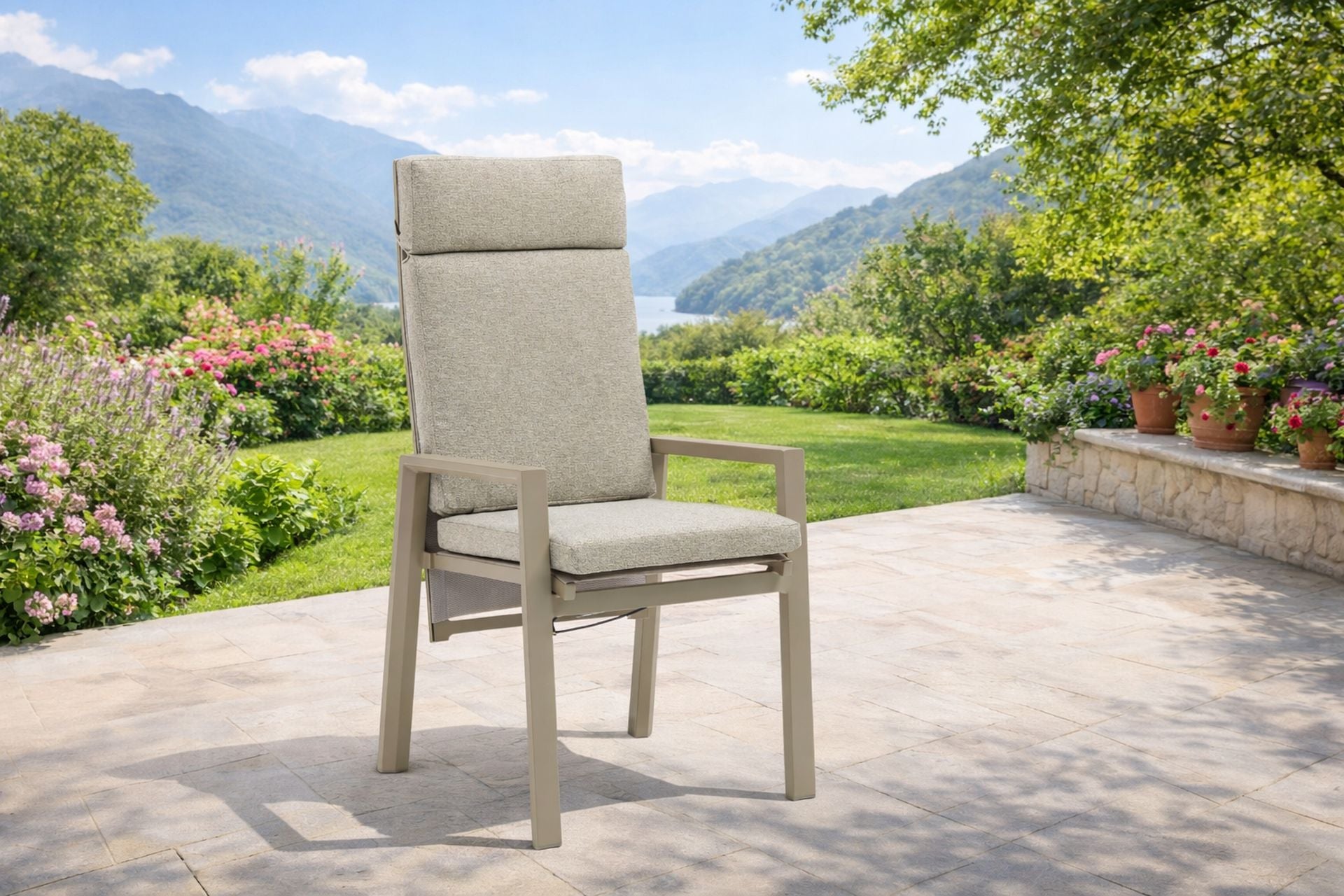 Nicosia Hochlehner Gartenstuhl mit verstellbarer Rückenlehne, Aluminiumgestell und Textilenbespannung für den Outdoor-Bereich