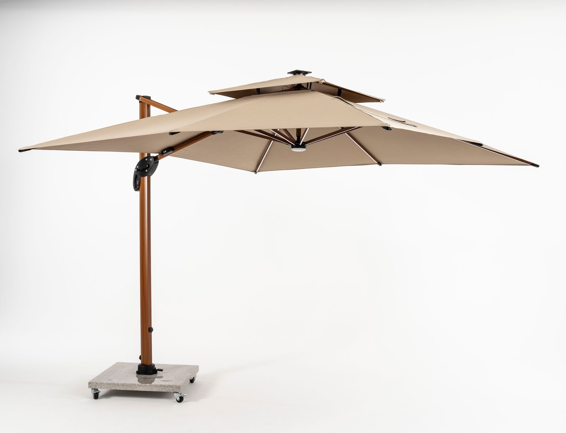 Ruffy Wood Pendelschirm 3x3 m in edler Holzoptik mit LED-Beleuchtung und fahrbarem Granitsockel für Terrasse und Garten