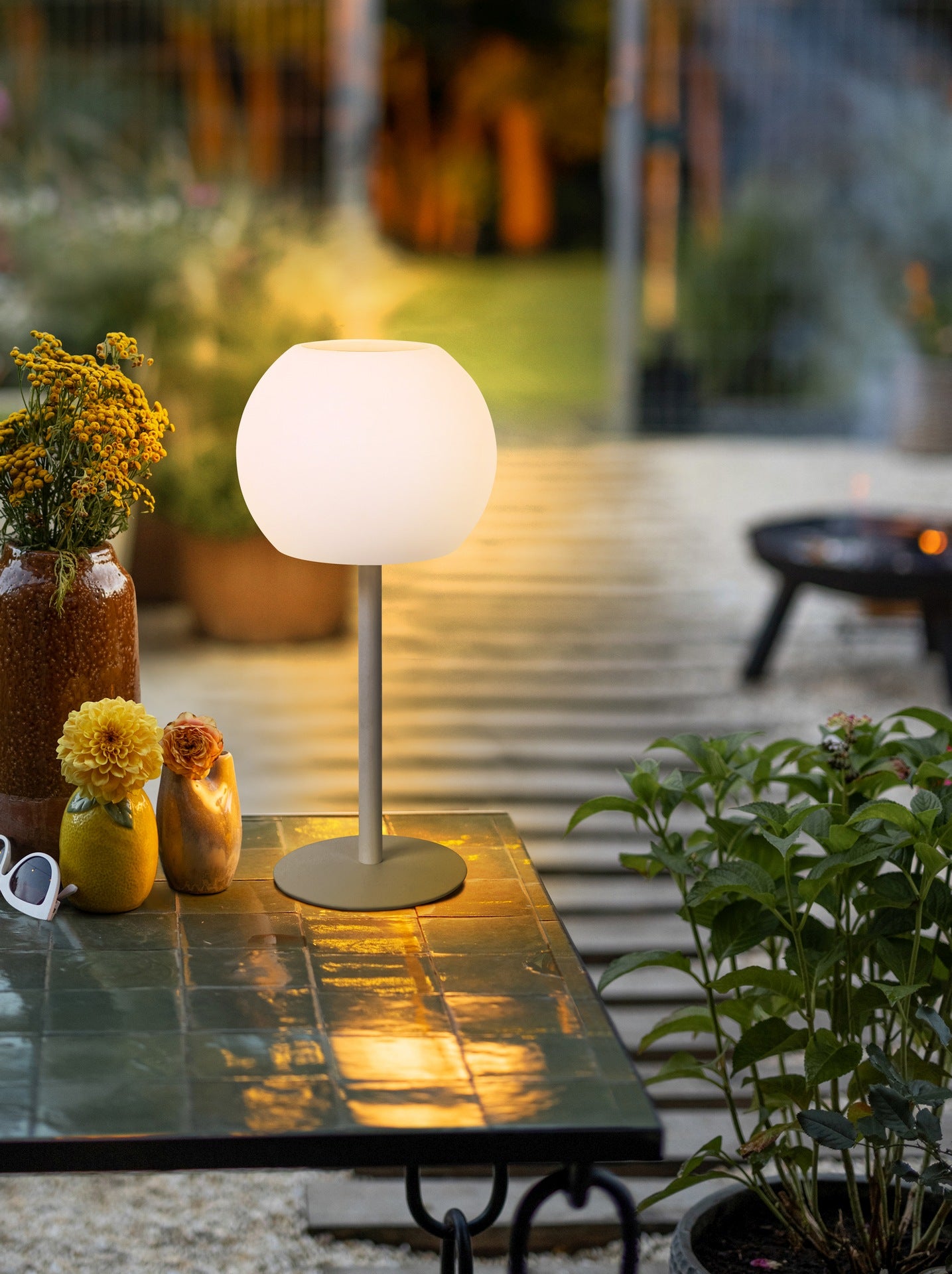 Shine-40 table lamp