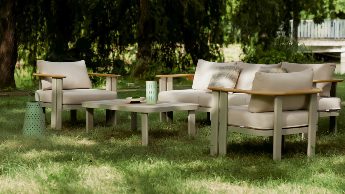 Clarissa Gartenlounge XL mit Dreiersofa, zwei Fauteuils und Couchtisch