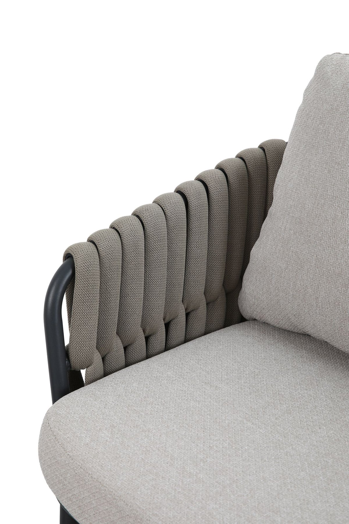 Nero Gartenfauteuil – Detail von Armlehne und Sitzkissen