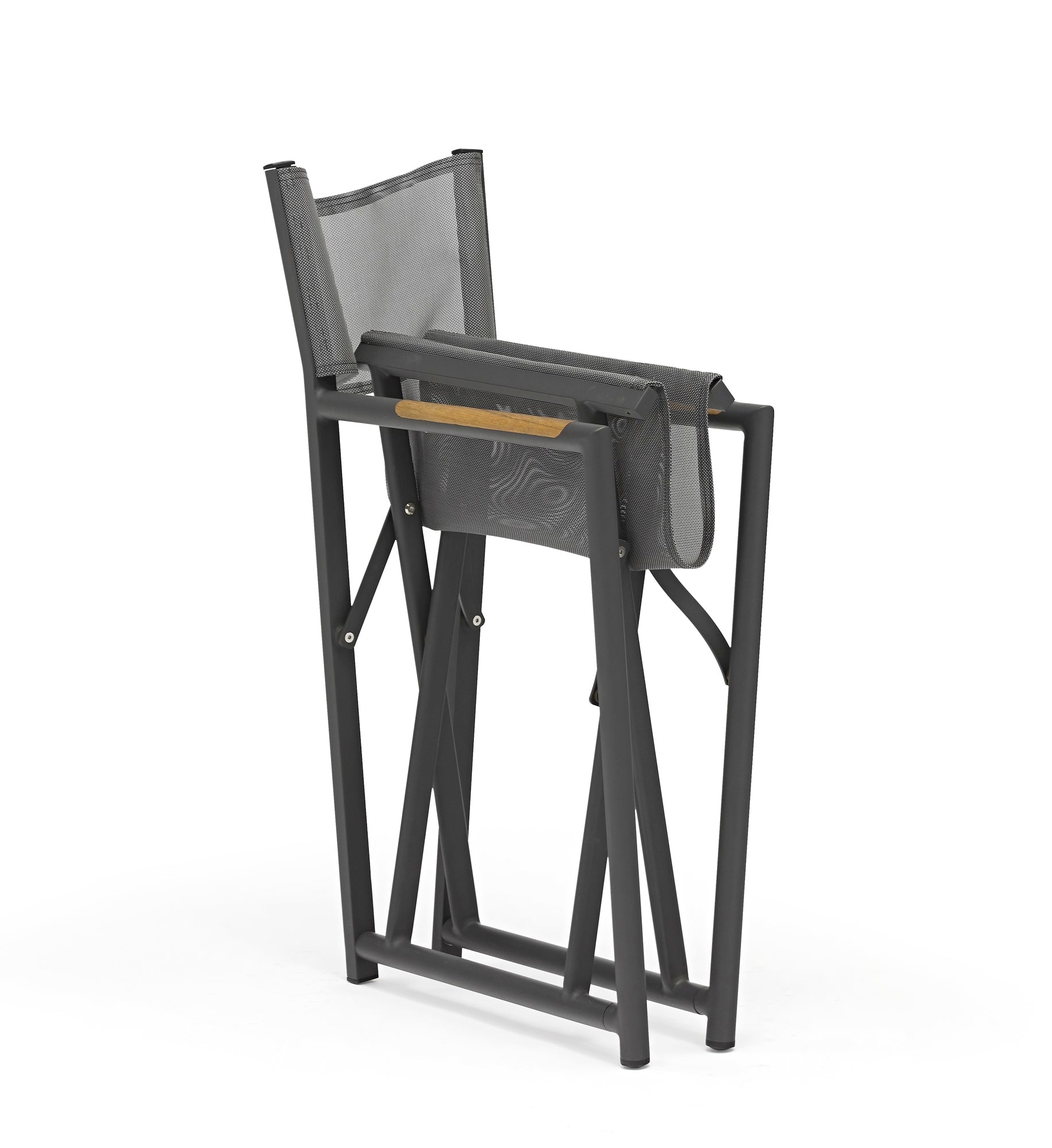 Anthrazitfarbener Polly Garten-Regie-Stuhl mit grauer Textilenbespannung und Teakholz-Armstützen, leicht faltbar und langlebig, erhältlich bei Gartenmöbelshop.at.